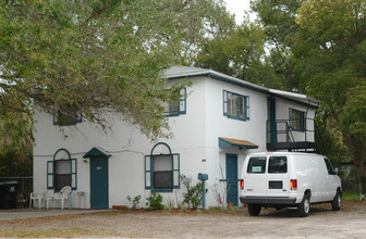 3705 Edgewater Dr in Orlando, FL - Building Photo - Building Photo