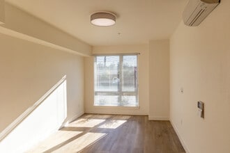 Monroe Commons in Santa Clara, CA - Building Photo - Interior Photo