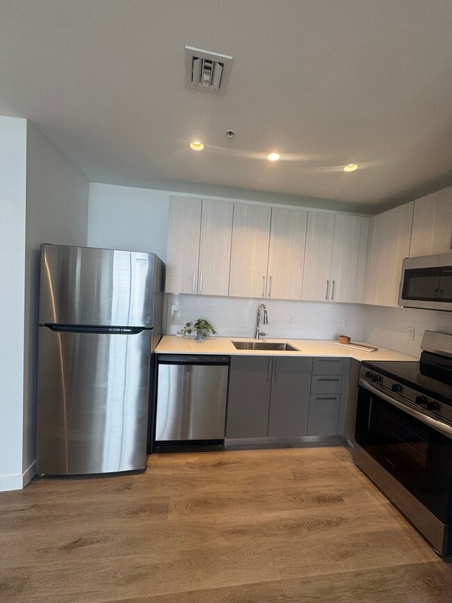 253 NE 2nd St, Unit 2259 in Miami, FL - Foto de edificio - Building Photo