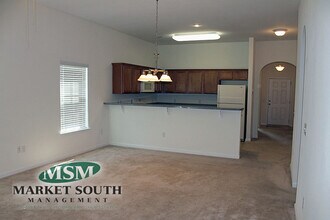 34 Falkland Ave in Savannah, GA - Building Photo - Building Photo