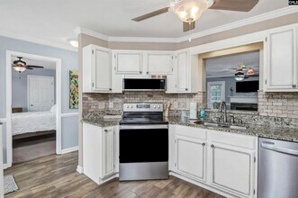 1205 New Brookland Pl in West Columbia, SC - Building Photo - Building Photo