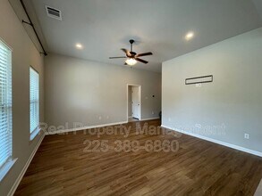 23149 Arcwood Dr in Denham Springs, LA - Building Photo - Building Photo