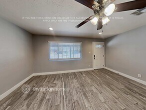 1016 S Siesta Ln in Tempe, AZ - Building Photo - Building Photo