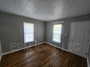 1754 Locke Ave in Waterloo, IA - Building Photo - Building Photo