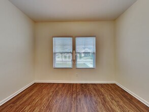 212 Dogwood Cir in Savannah, GA - Building Photo - Building Photo