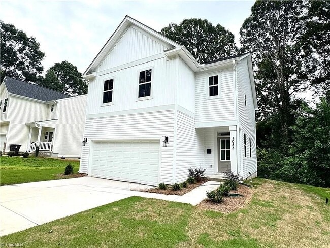 property at 1086 W Bank St