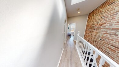 2407 Jefferson St in Baltimore, MD - Foto de edificio - Building Photo