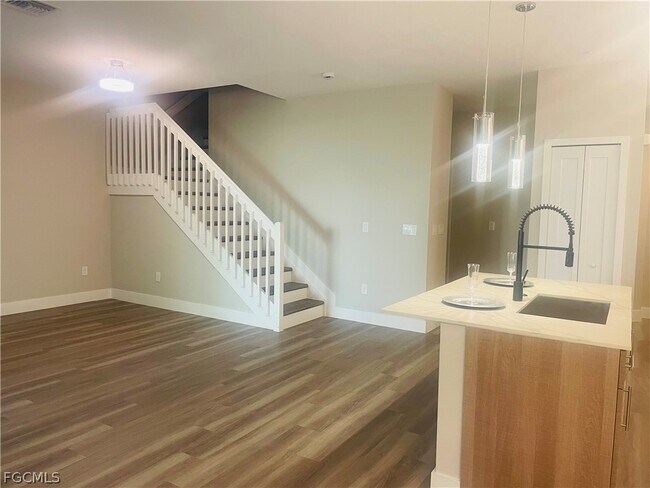 7034 Torino Terrace in Naples, FL - Building Photo - Building Photo