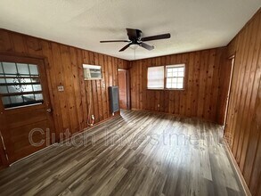 1197 Dovecrest Rd in Memphis, TN - Building Photo - Building Photo