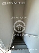 5723 NE 14th Ave in Portland, OR - Foto de edificio - Building Photo