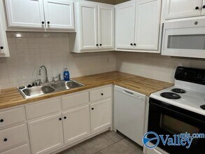 3003 Patton Rd SW-Unit -UNIT B in Huntsville, AL - Building Photo - Building Photo