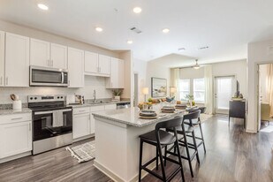 Story University North in Charlotte, NC - Building Photo