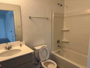 108 Banyon Dr in Liberty Hill, TX - Building Photo - Building Photo