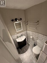 600 Park St W in Windsor, ON - Foto de edificio - Building Photo