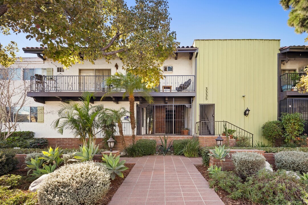 3335 Military Ave, Unit G in Los Angeles, CA - Building Photo