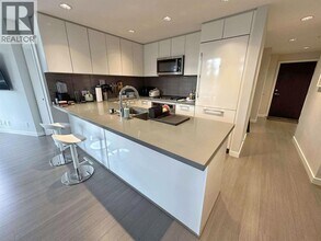 3093 Windsor Gate in Coquitlam, BC - Building Photo - Building Photo