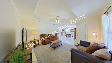 624B W Pine St in Mary Esther, FL - Building Photo - Building Photo
