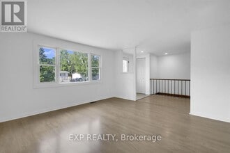 14 Lazy Nol Ct in Ottawa, ON - Building Photo - Building Photo