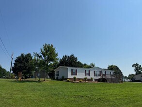 6240 Karen Dr in Claremont, NC - Building Photo - Building Photo