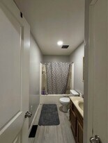 112 Glenda St in Exeter, MO - Building Photo