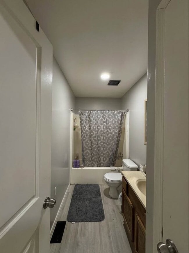 property at 112 Glenda St