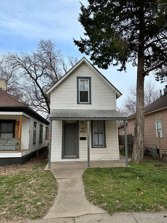 1016 S Market St in Wichita, KS - Building Photo