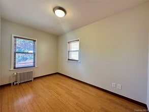 53-56-56 72nd Pl in Queens, NY - Building Photo - Building Photo