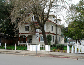 1285 Morgan St in Santa Rosa, CA - Building Photo - Building Photo