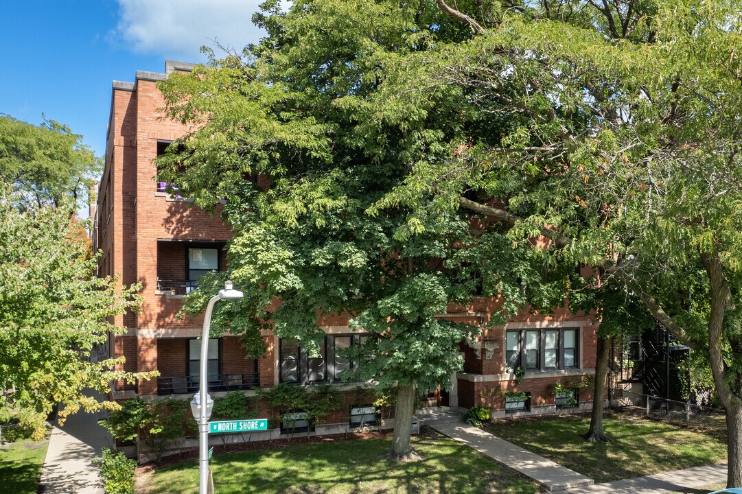 6705 N Lakewood Ave in Chicago, IL - Building Photo