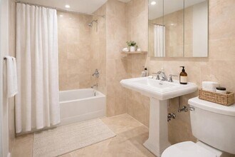 232 Elizabeth St in New York, NY - Building Photo - Building Photo