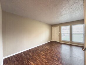 2503-2503 E Morris Dr in Columbia, MO - Building Photo - Building Photo