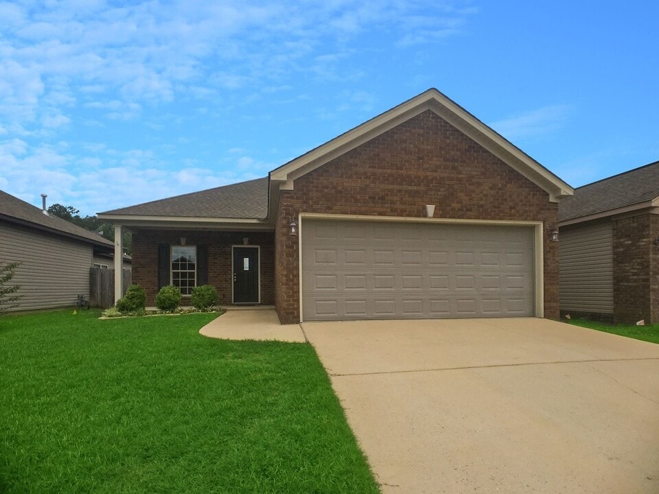 12945 Garden Creek Ln in Northport, AL - Building Photo
