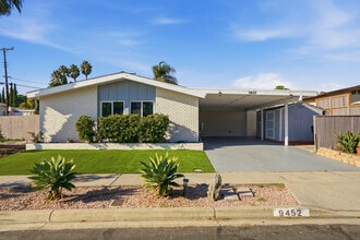 9452 Larrabee Ave in San Diego, CA - Foto de edificio - Building Photo