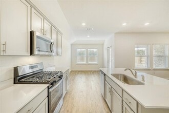 1936 Bandito Bluff Pass in Leander, TX - Building Photo - Building Photo