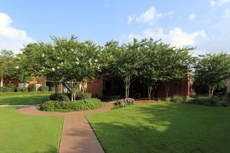 The Flats at Ninth Ave in Pensacola, FL - Building Photo - Building Photo