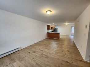 112 Meadow Ridge Dr in Hermon, ME - Building Photo - Building Photo