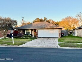 103 Brookwood Cir in Lafayette, LA - Building Photo