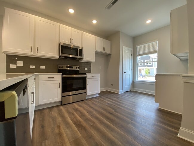 339 Old Grove Ln in Apex, NC - Building Photo - Building Photo