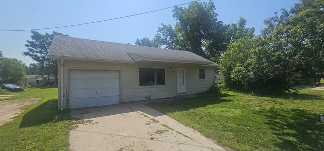 property at 5044 N Salina St