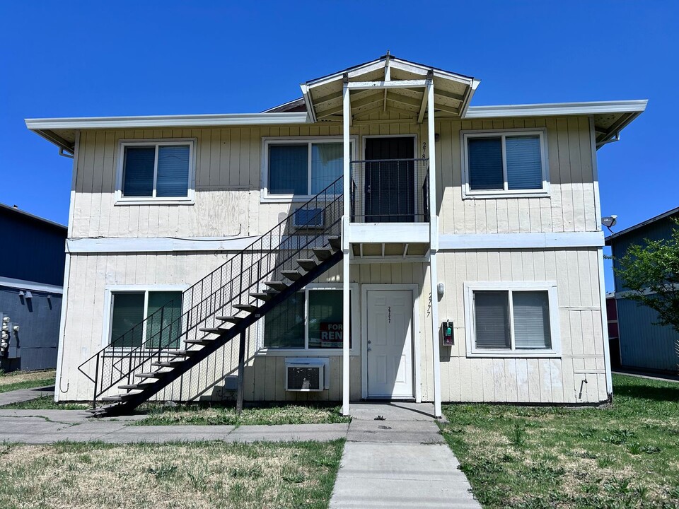 2777-2783 Meadowview Rd in Sacramento, CA - Building Photo