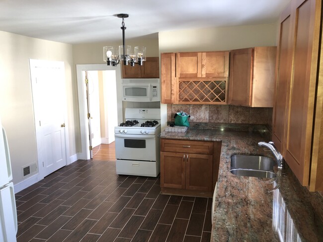 11 Andrew St, Unit #2 in Cambridge, MA - Building Photo - Building Photo