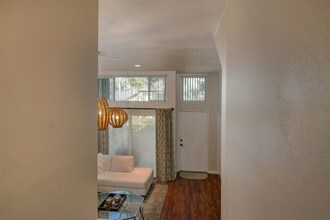 3330 Via Alicante in San Diego, CA - Building Photo - Building Photo