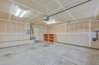 000 Estrella St in Soledad, CA - Foto de edificio - Building Photo