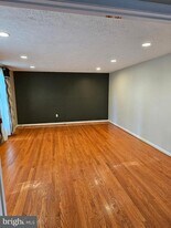 18717 Flower Hill Way in Gaithersburg, MD - Building Photo