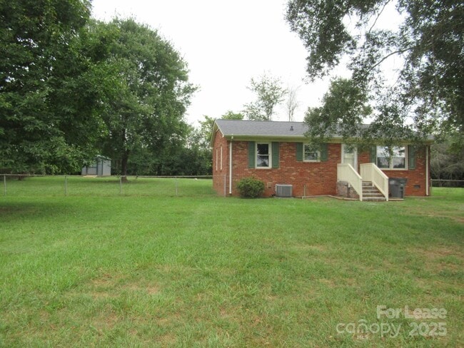 2386 Gaston-Webbs Chapel Rd in Lincolnton, NC - Building Photo - Building Photo