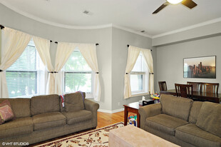 4030 N Sheridan Rd, Unit 3 bedroom  2 bath in Chicago, IL - Building Photo - Building Photo