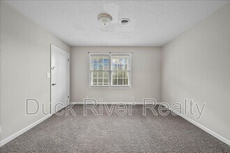 525 Woods Dr in Columbia, TN - Building Photo - Building Photo