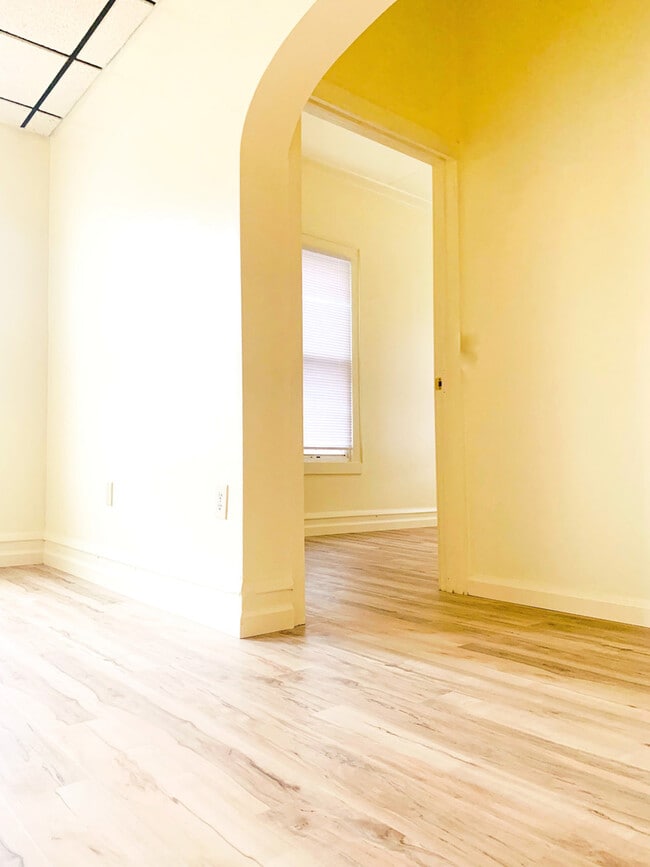 property at 148 N Champlain St