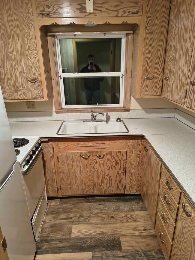 512 Manitowoc St, Unit 512 Manitowoc St. Lower in Reedsville, WI - Foto de edificio - Building Photo