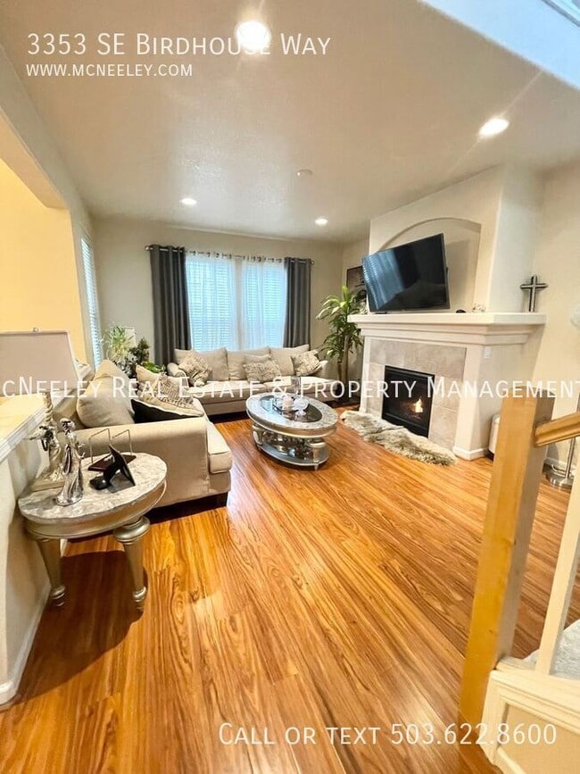 3353 SE Birdhouse Way in Hillsboro, OR - Building Photo - Building Photo